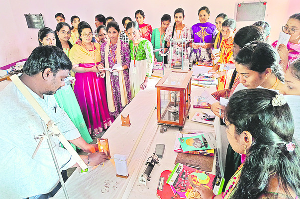 విజ్ఞానంతో ముడిపడి1