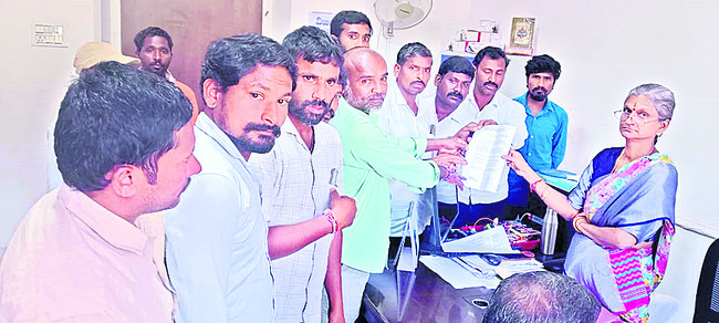 బోజెర్వు గుట్టలో క్రషర్‌ !1