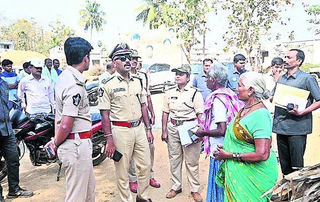 సీఎం పర్యటనకు 1200 మంది పోలీసులతో బందోబస్తు 1