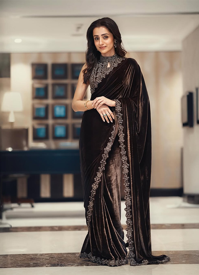 ట్రెండింగ్ లో హీరోయిన్ త్రిష.. ఎందుకో తెలియదు (ఫొటోలు) | Actress Trisha ...