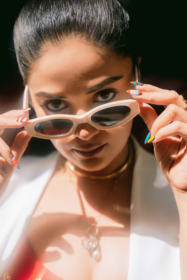 Anchor Srimukhi latest Beautiful Clicks 12