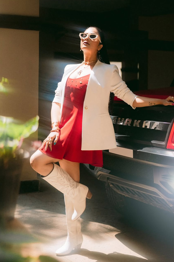 Anchor Srimukhi latest Beautiful Clicks 9