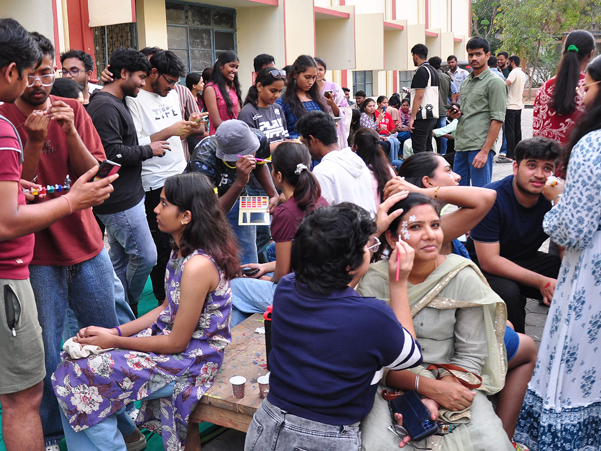 వరంగల్‌ : నిట్‌లో ఉత్సాహంగా స్ప్రింగ్‌స్ప్రీ–2026 (ఫొటోలు) | Spring ...