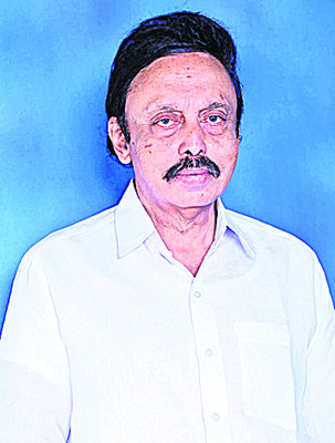 ప్రజాస్వామ్య విలువలకు పాతర 
1