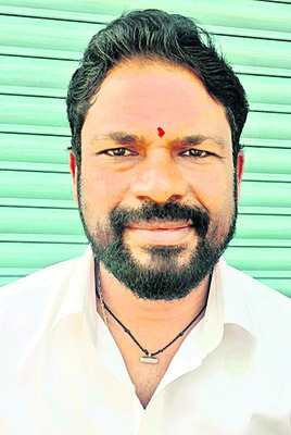 ప్రజాస్వామ్య విలువలకు పాతర 
2