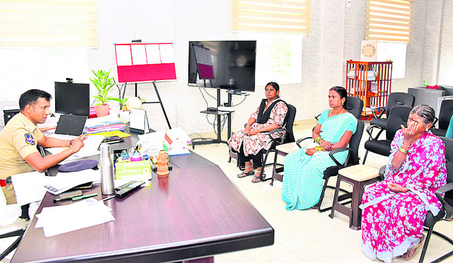 మేజిస్ట్రేట్‌కు సన్మానం3