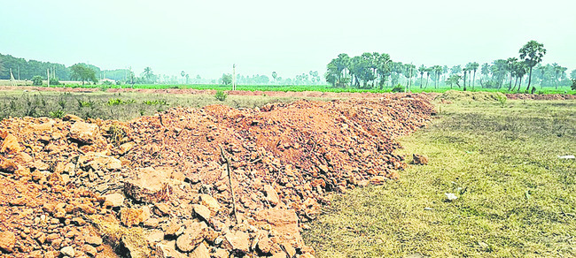 ఆగకొండ తవ్వేసి.. 1