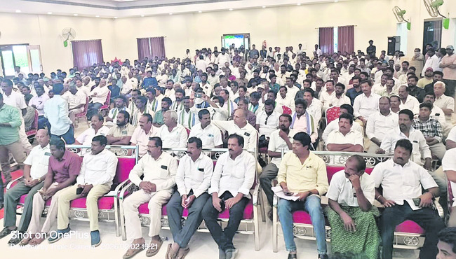 కార్యకర్తలు సైనికుల్లా పనిచేయాలి 1