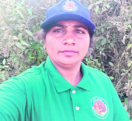 సర్వేలో ఆడపులులు !4