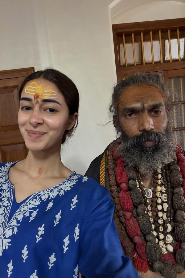 Actress Ananya Panday visits Trimbakeshwar Jyotirlinga Temple PHotos9