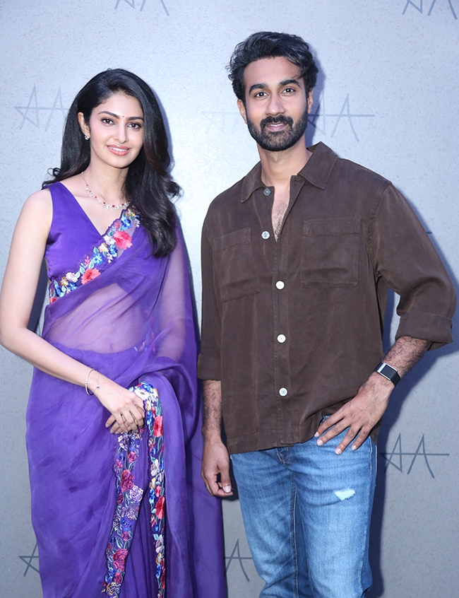 Couple Friendly Trailer Launch Event Photos9