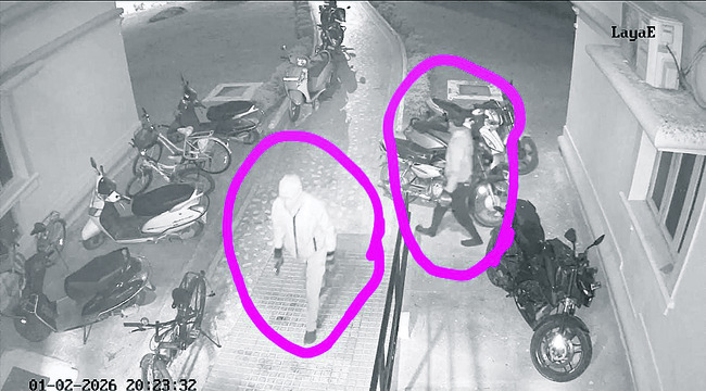 భారీగా బంగారం చోరీ2