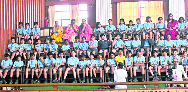 అబ్కారీశాఖలో అవినీతి పొంగు 3