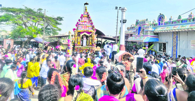 వసంత వల్లభుని రథ సంభ్రమం3
