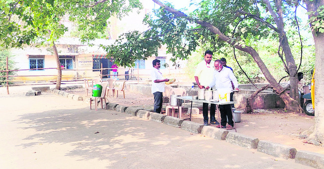 ఎన్నికల కేంద్రం.. ‘పోస్టుమార్టం’2