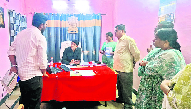 రీ సర్వే వేగవంతం చేయండి 1