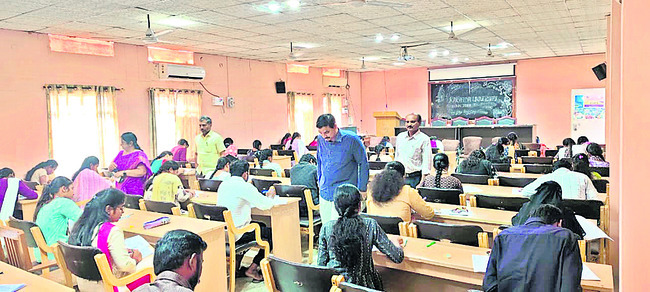 కోటగుళ్లలో ప్రత్యేక పూజలు
2