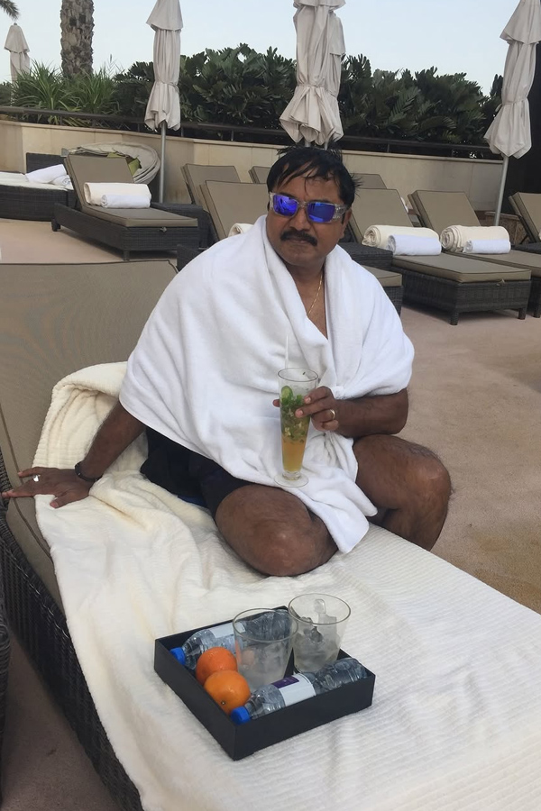 Actor Sarath Kumar-Radhika wedding day.. Daughter cute post Photos4