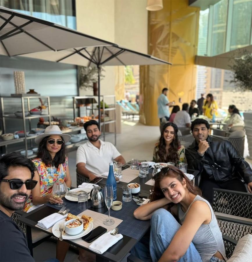 Allu Sirish Bachelor Party unseen Moments Viral Photos12