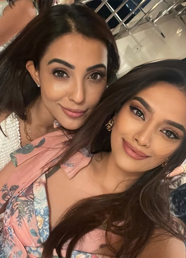 Allu Sirish Bachelor Party unseen Moments Viral Photos16