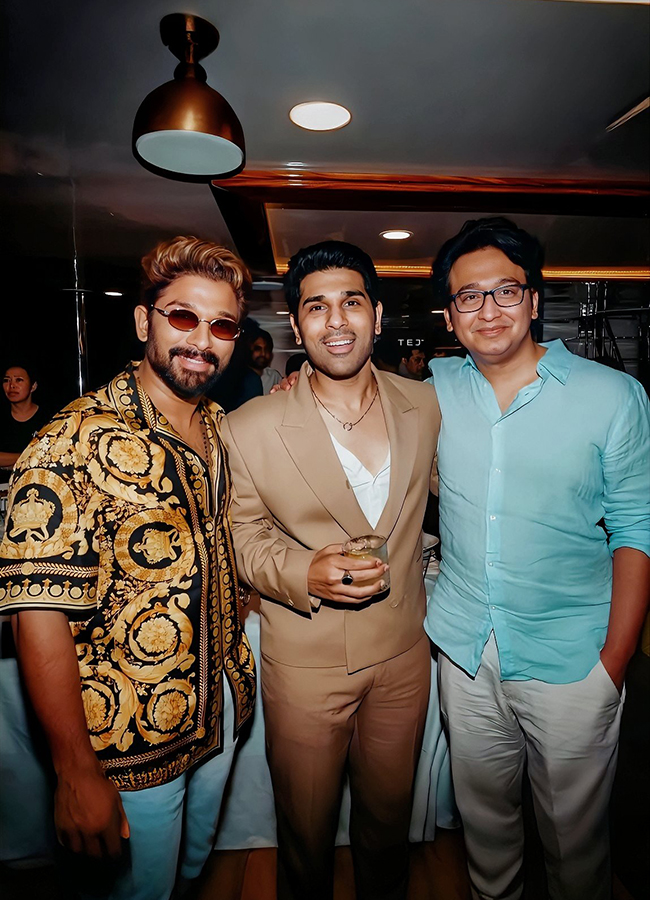 Allu Sirish Bachelor Party unseen Moments Viral Photos20