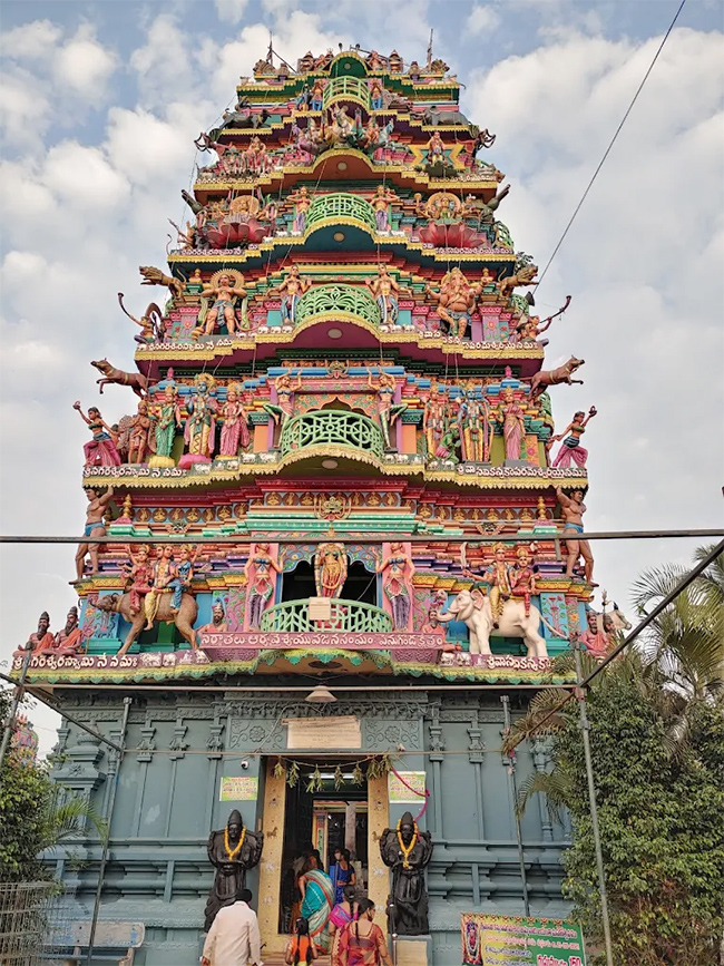 Sri Vasavi kanyaka parameswari temple Penugonda4