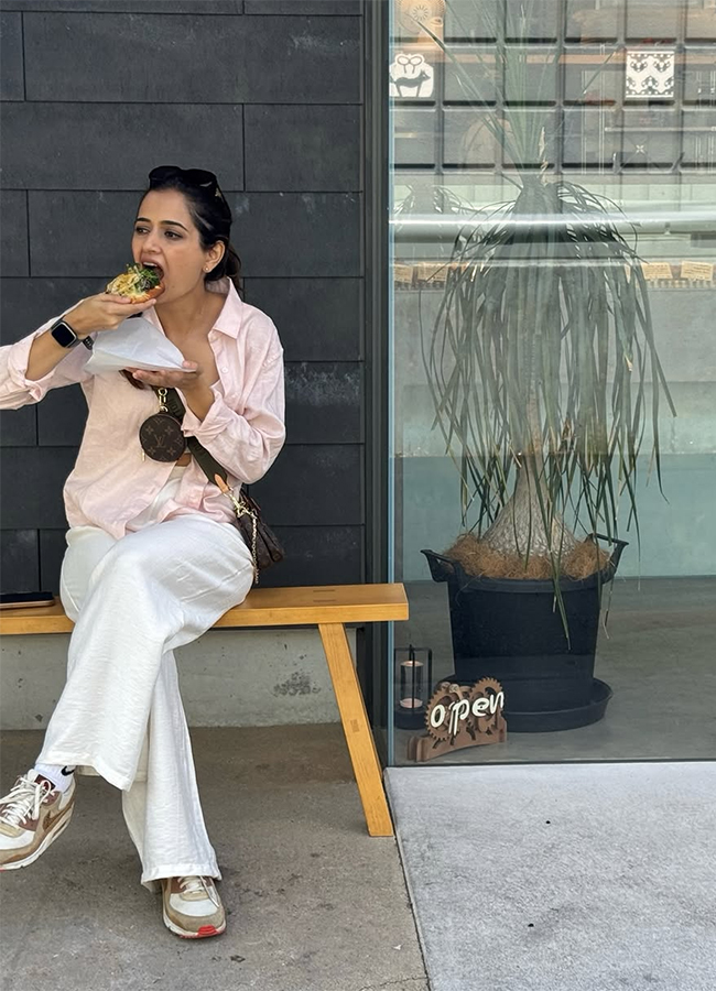 Tollywood Actress Ashika Ranganath Food Stories HD Pics4