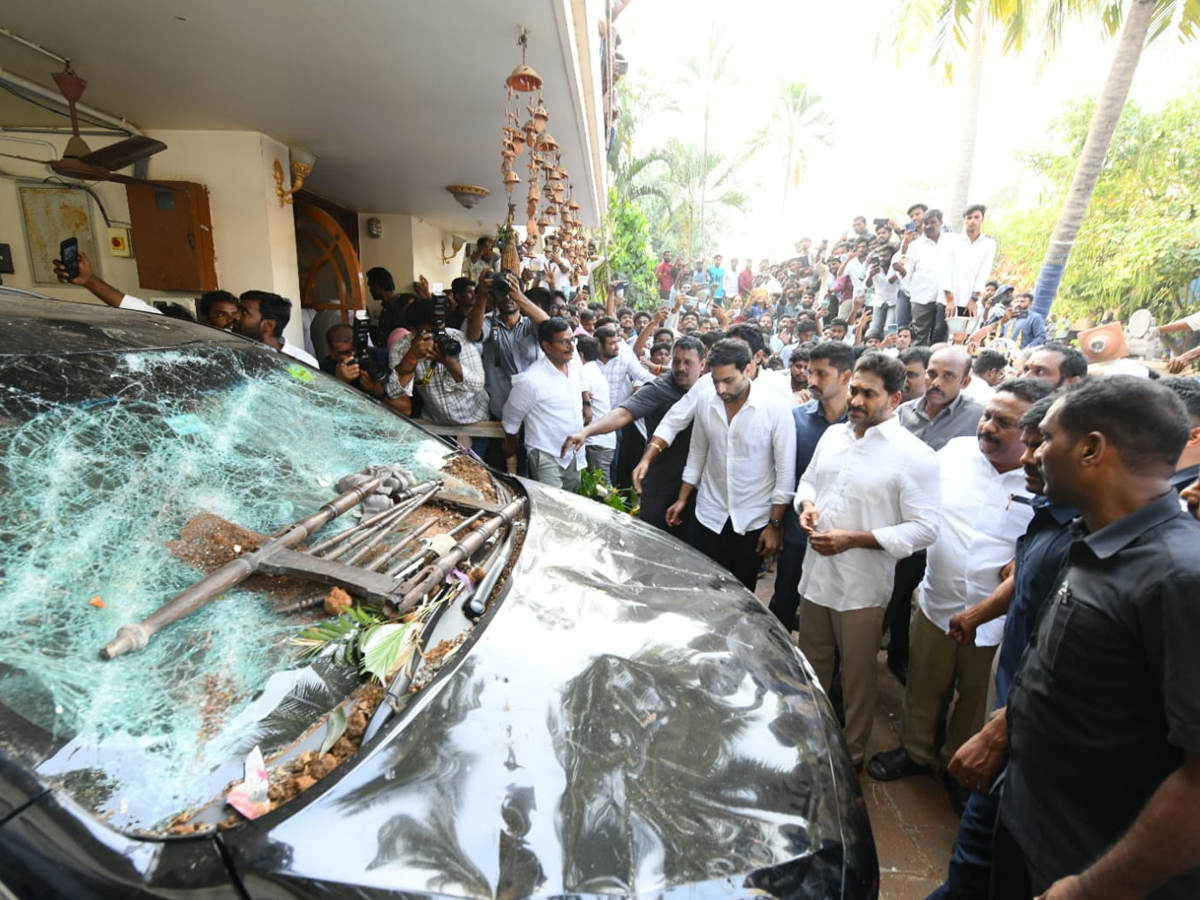 YS Jagan Visit Ambati Rambabu House PHotos11