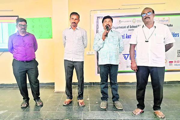 మలబార్‌ గోల్డ్‌ అండ్‌ డైమండ్‌ షోరూం ప్రారంభం 1