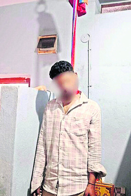 పోస్టర్‌ విడుదల 3