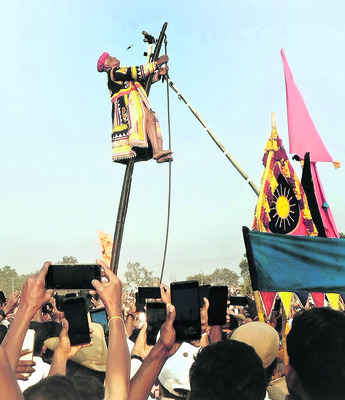 నేత్రపర్వంగా కార్ణికోత్సవం 1