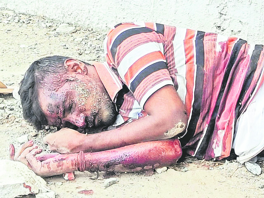 పన్ను వసూలు  చేయలేదని వీడీఓ సస్పెన్షన్‌ 
2