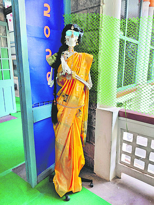 మెడికల్‌ ఎగ్జిబిషన్‌ ప్రారంభం 1