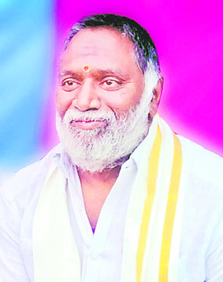 విద్యార్థుల దత్తత  1