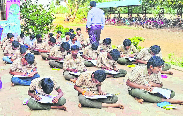 కాపులే టార్గెట్‌గా కూటమి ప్రభుత్వ పాలన1