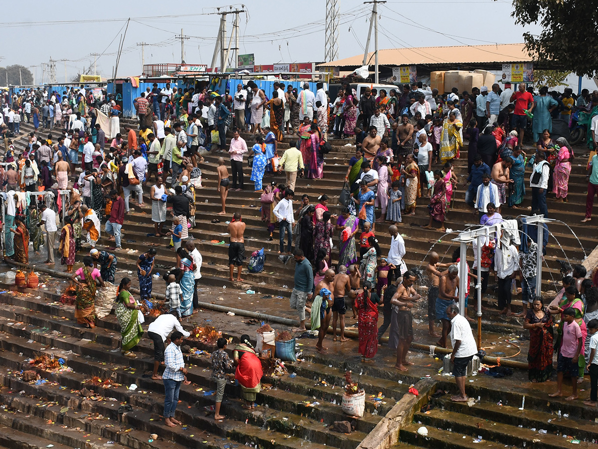 Devotional : Medaram Sammakka Sarakka Jatara 2026 HD Photos15