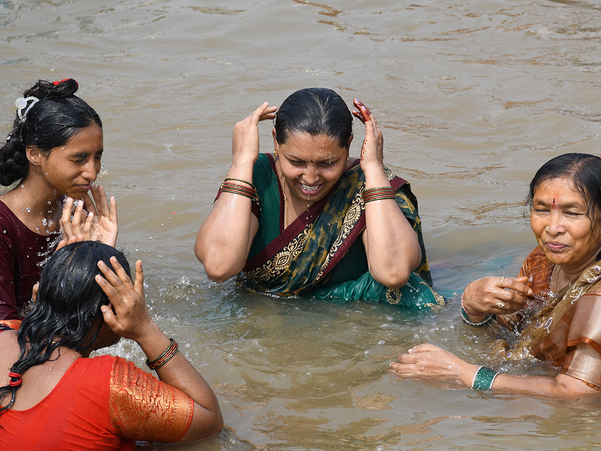 Devotional : Medaram Sammakka Sarakka Jatara 2026 HD Photos16