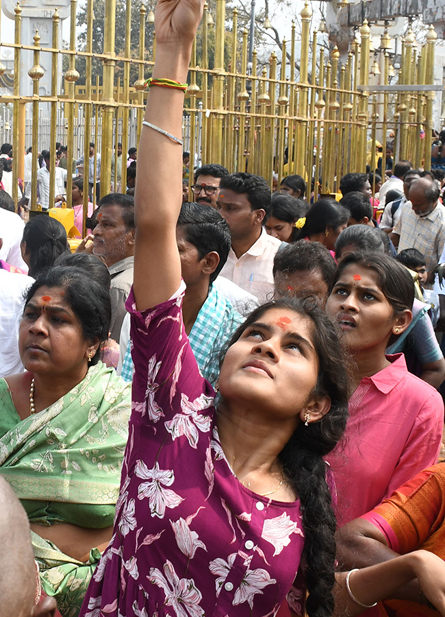 Devotional : Medaram Sammakka Sarakka Jatara 2026 HD Photos24