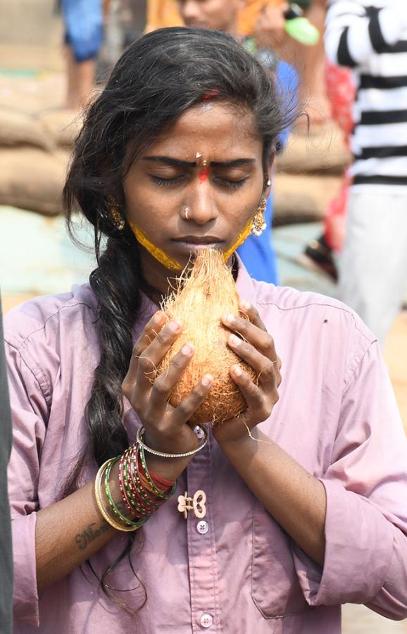 Devotional : Medaram Sammakka Sarakka Jatara 2026 HD Photos8