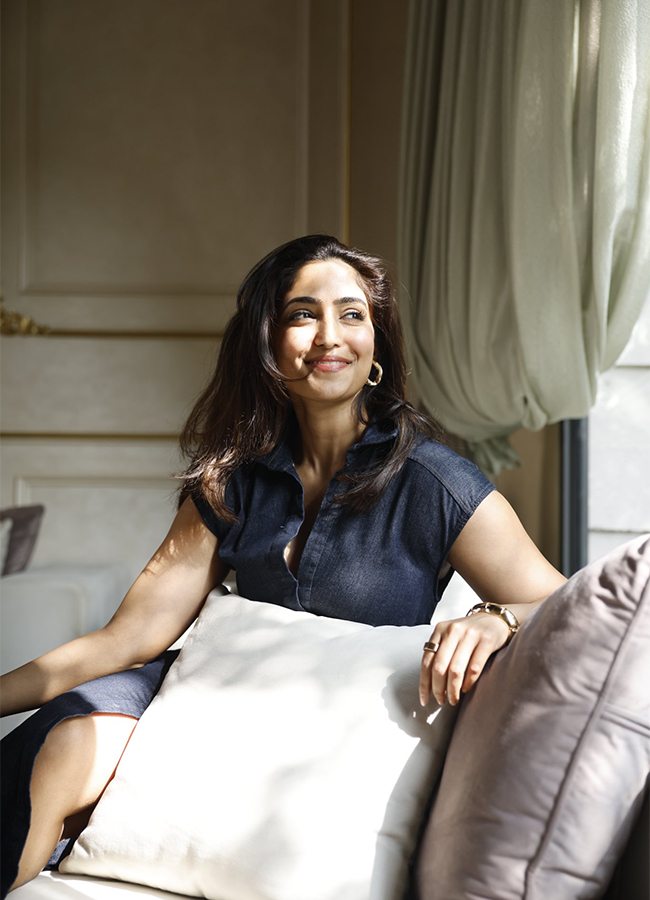 Tollywood Actress Reba Monica John HD Photos10