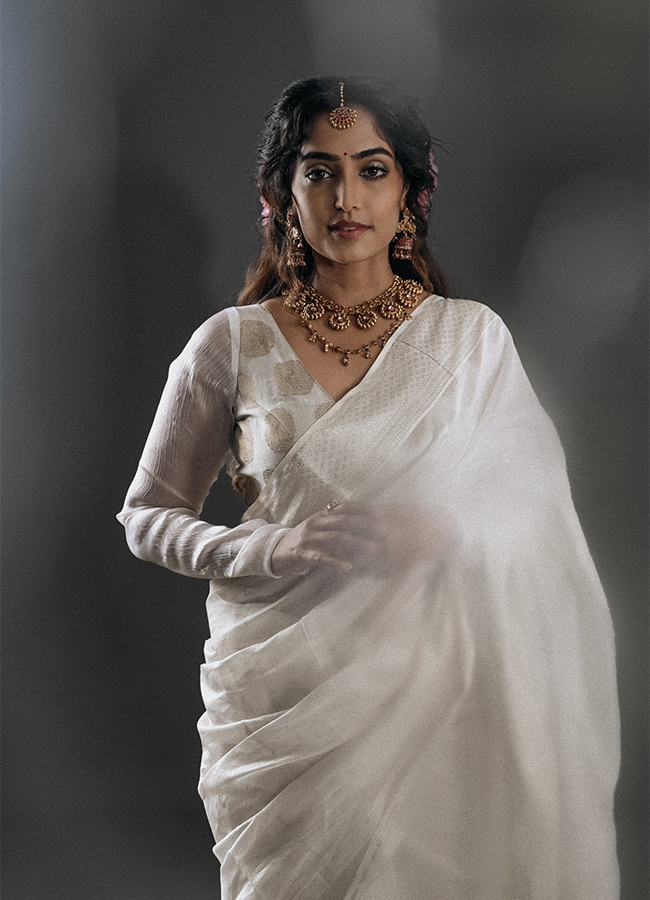 Tollywood Actress Reba Monica John HD Photos14