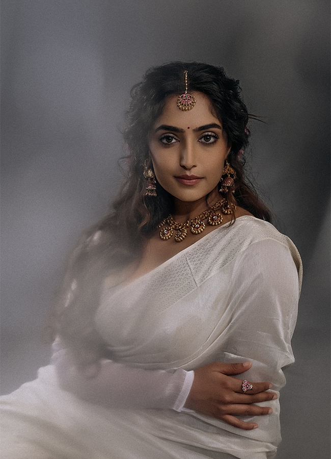 Tollywood Actress Reba Monica John HD Photos15