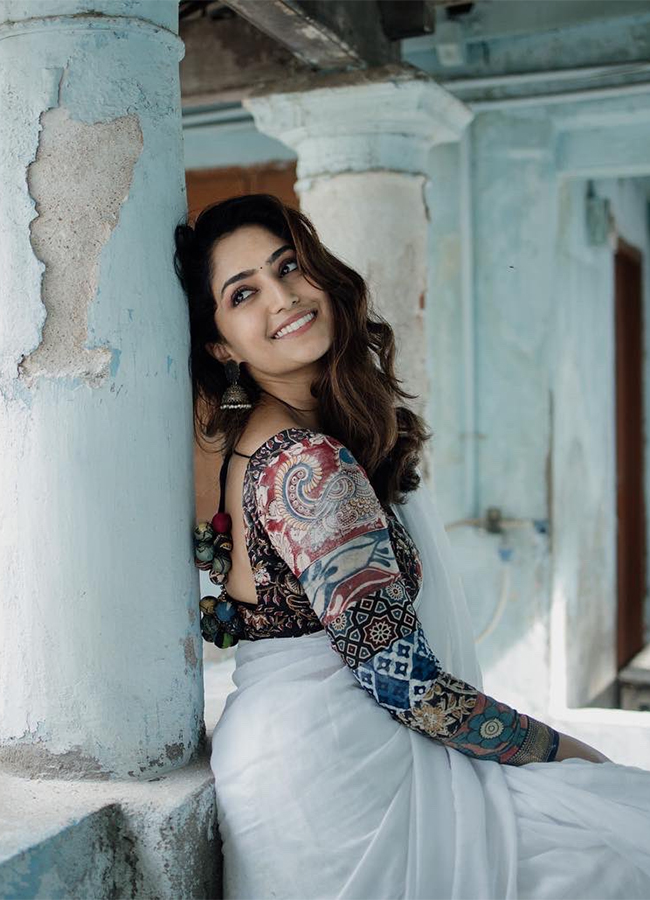 Tollywood Actress Reba Monica John HD Photos22