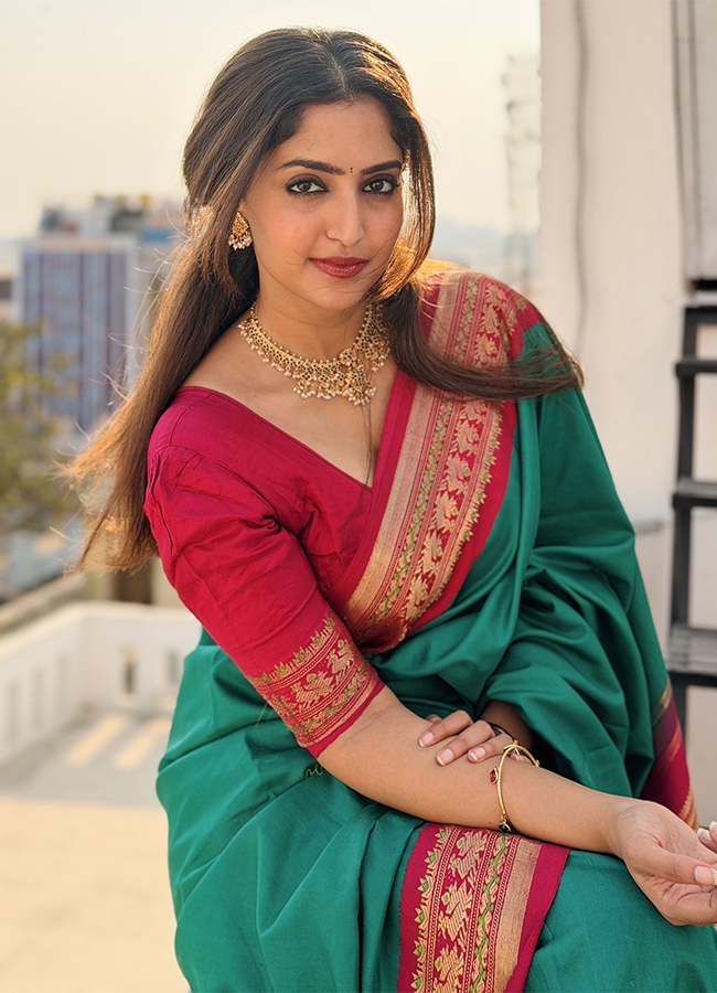 Tollywood Actress Reba Monica John HD Photos3