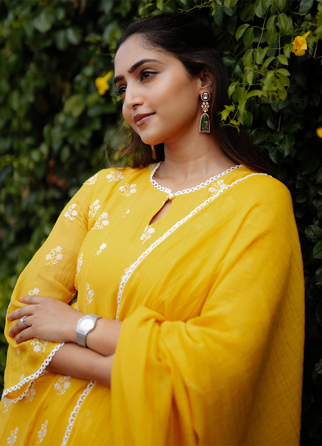 Tollywood Actress Reba Monica John HD Photos5