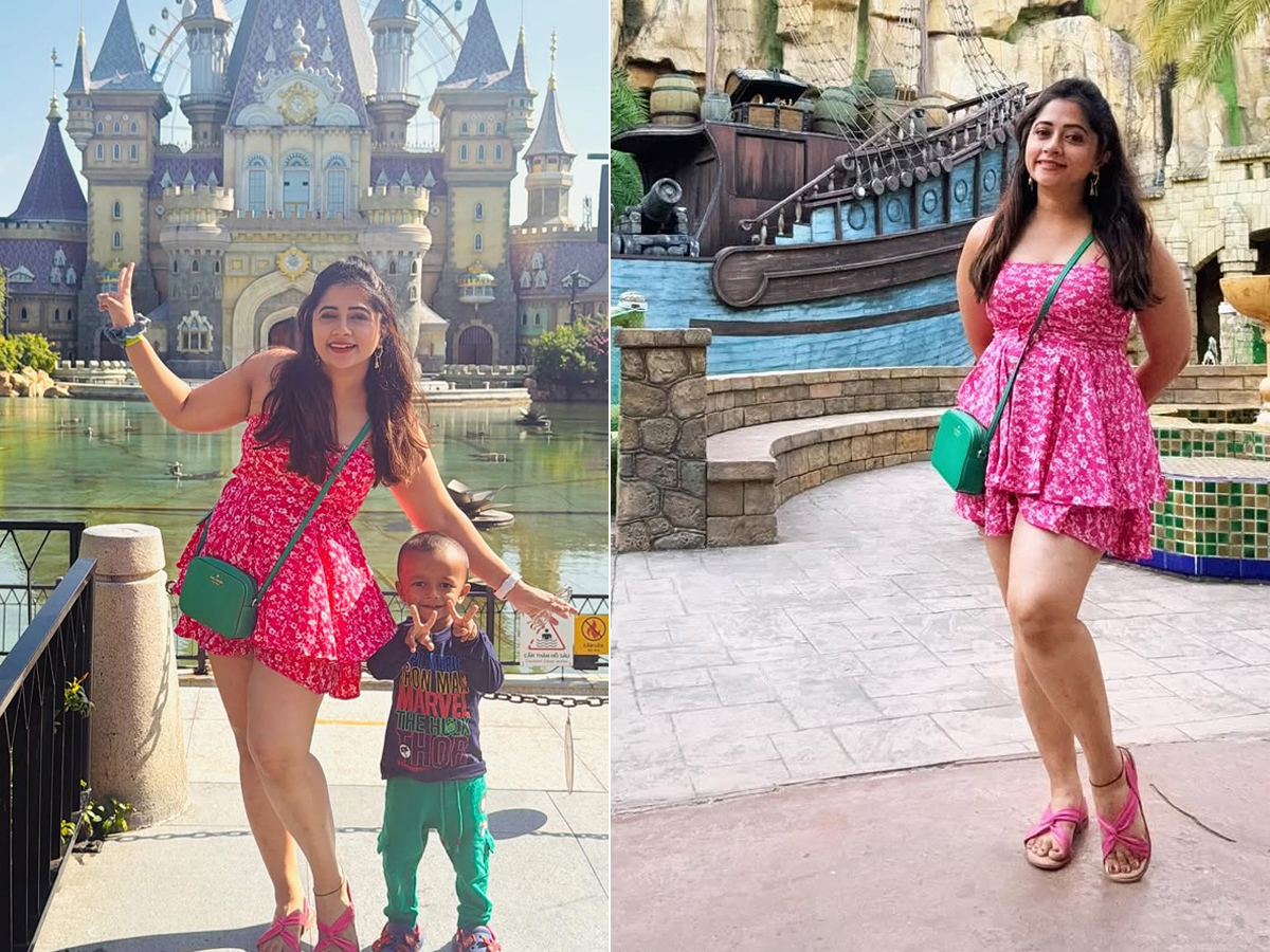 Tv Actress Lahari Enjoying At Wonder Park with family PHotos1