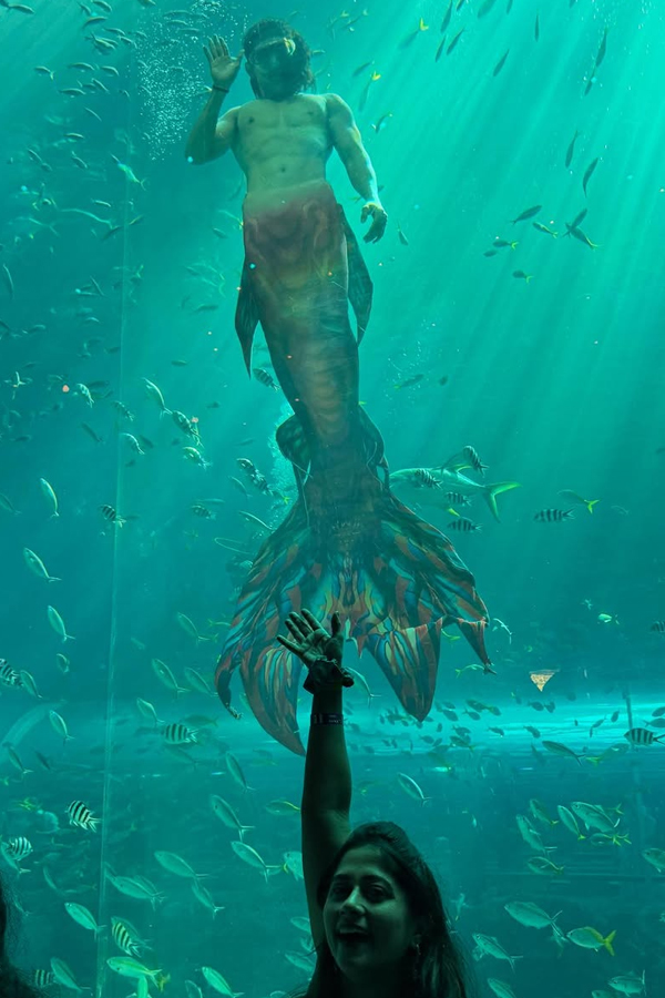 Tv Actress Lahari Enjoying At Wonder Park with family PHotos8