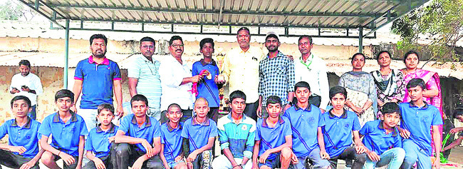 క్రీడల్లో రాణించాలి 2