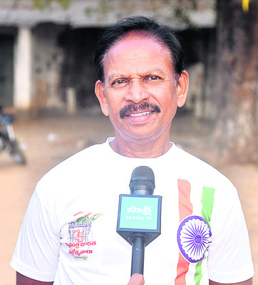 వాకింగ్‌ట్రాక్‌ ఏర్పాటు చేయాలి
1