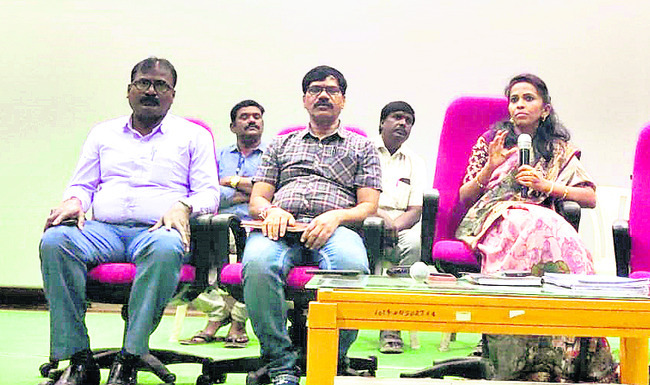 మహిళల భద్రతకు భరోసా1